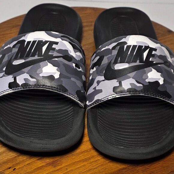 Nike Mens Black and Gray Camouflage Pattern Slip on Slide Sandals Size 8 - Picture 1 of 10